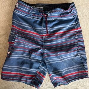 Volcom Boys Size 6 trunks board shorts